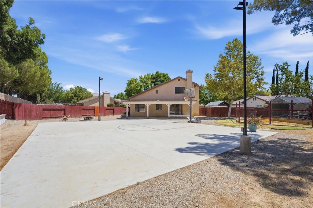 Image 18 of property listing at 2850 Minford Street, Lancaster, CA 93536
