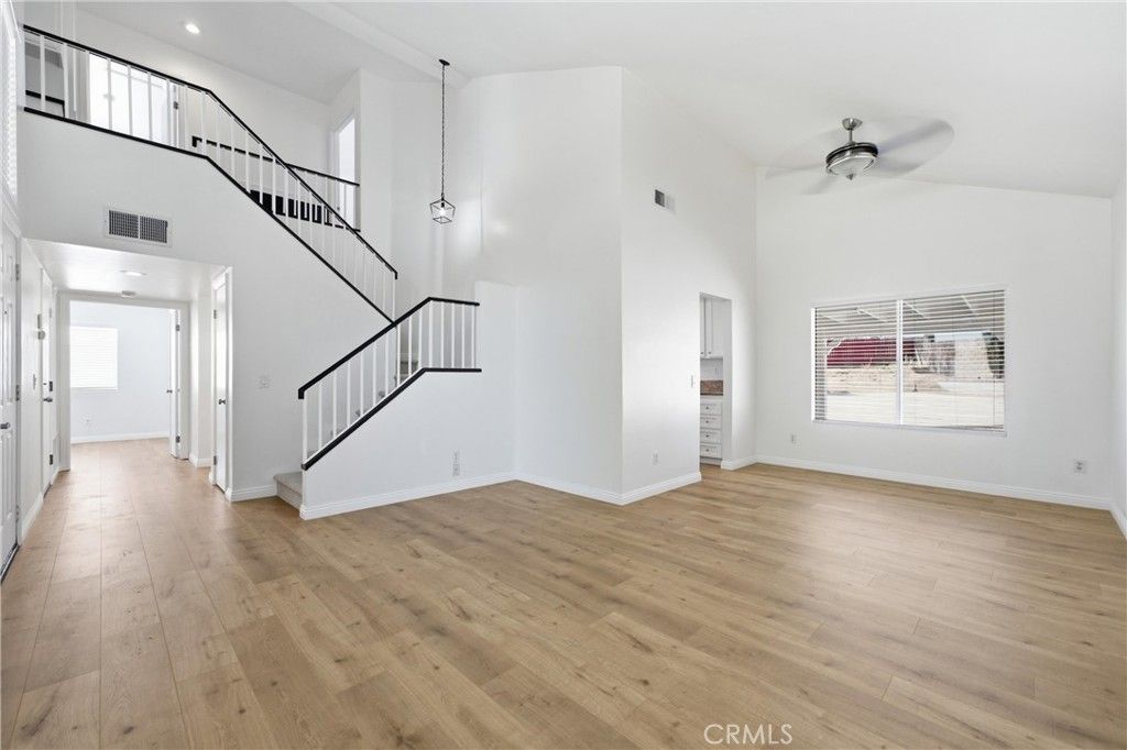 Image 3 of property listing at 2850 Minford Street, Lancaster, CA 93536