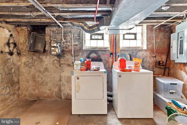 2116 N CARLISLE ST, Philadelphia, PA 19121