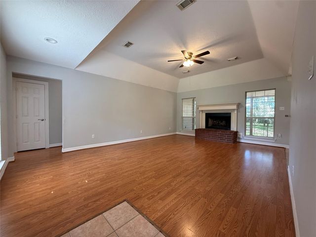 1800 Carriage Run W Run W, Conroe, TX 77384