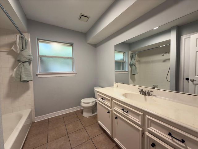 1800 Carriage Run W Run W, Conroe, TX 77384