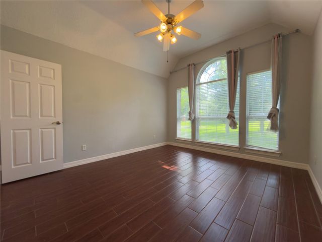 1800 Carriage Run W Run W, Conroe, TX 77384