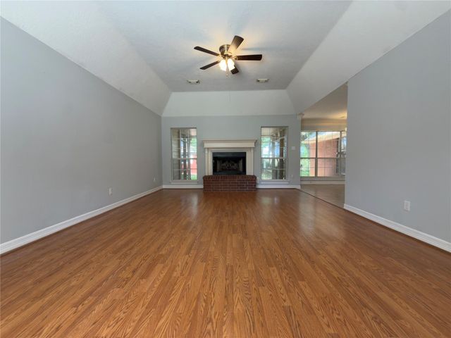 1800 Carriage Run W Run W, Conroe, TX 77384