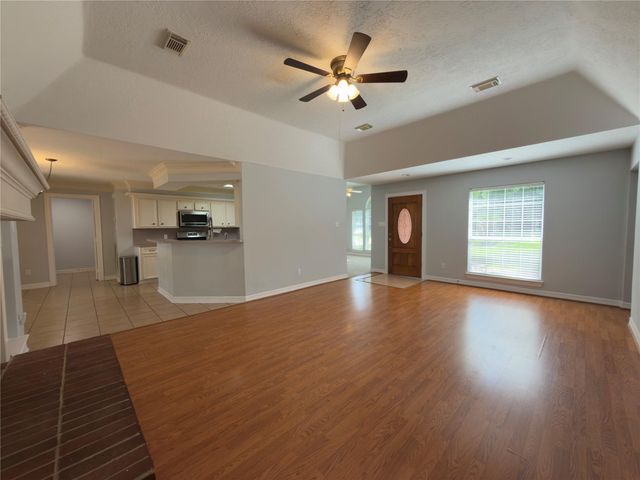1800 Carriage Run W Run W, Conroe, TX 77384