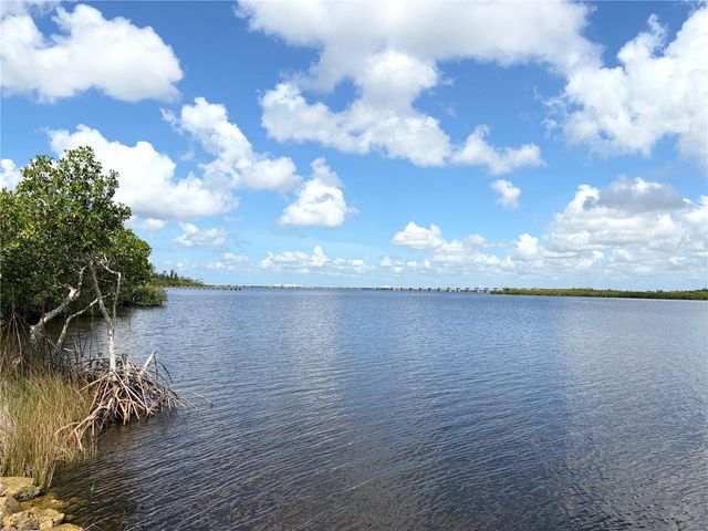 4300 RIVERSIDE DRIVE 109, Punta Gorda, FL 33982