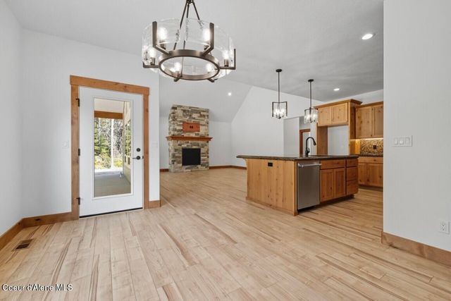 12664 E Howard Road, Athol, ID 83801