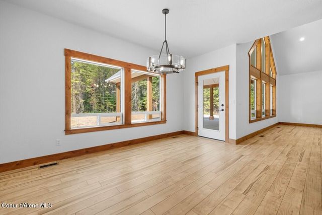 12664 E Howard Road, Athol, ID 83801