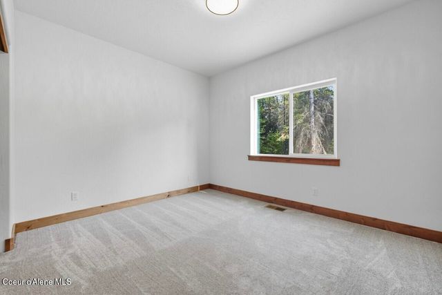 12664 E Howard Road, Athol, ID 83801