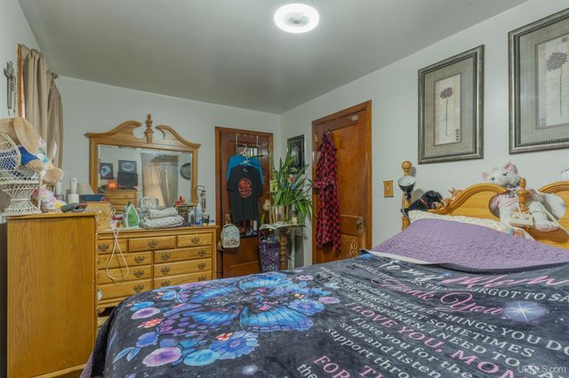 714 N 7th Avenue, Iron River, MI 49935