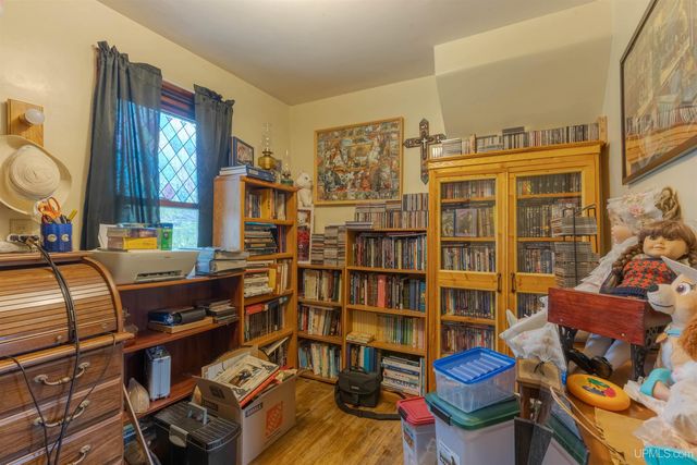 714 N 7th Avenue, Iron River, MI 49935