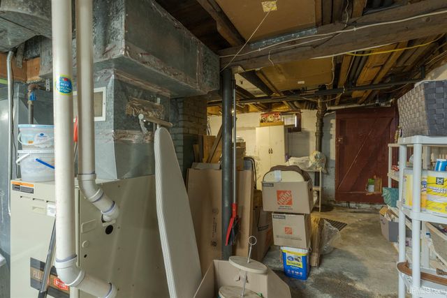 714 N 7th Avenue, Iron River, MI 49935