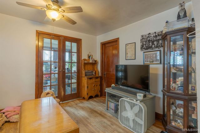 714 N 7th Avenue, Iron River, MI 49935