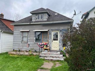 714 N 7th Avenue, Iron River, MI 49935