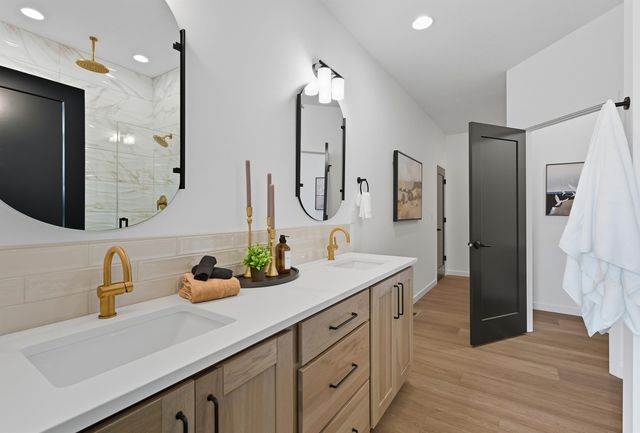 12213 N VALENCIA Ave, Spokane, WA 99218