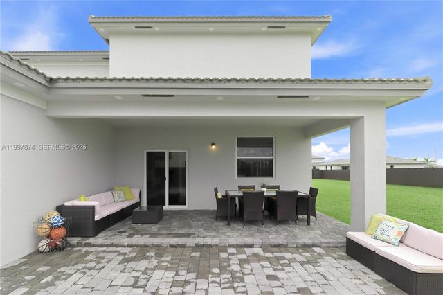 19740 SW 321st St, Homestead, FL 33030