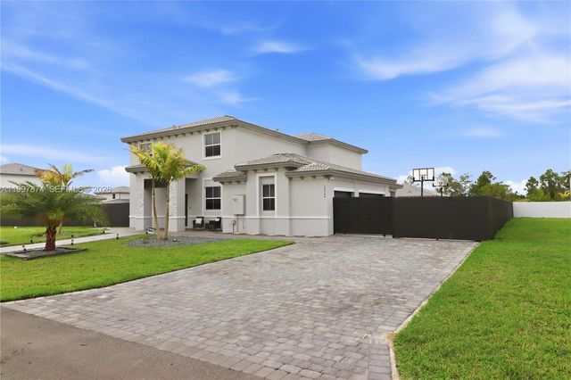 19740 SW 321st St, Homestead, FL 33030