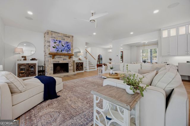 985 Whitehead Road, Sugar Hill, GA 30518