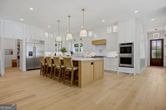 985 Whitehead Road, Sugar Hill, GA 30518