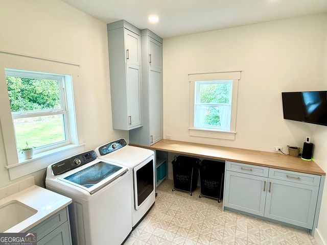 985 Whitehead Road, Sugar Hill, GA 30518