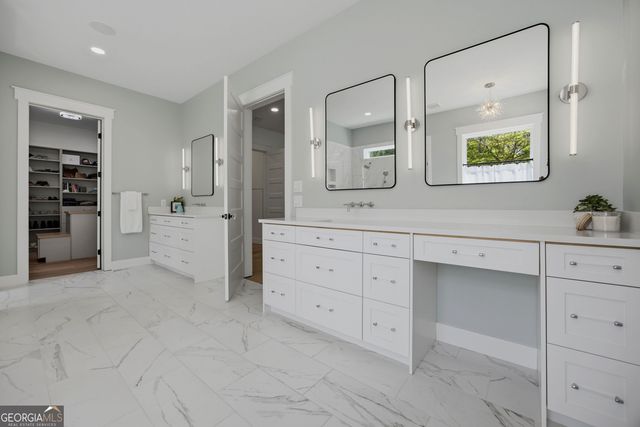 985 Whitehead Road, Sugar Hill, GA 30518