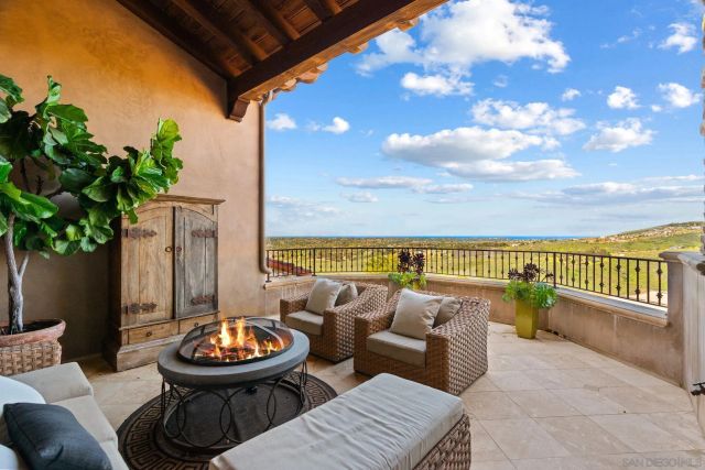 19557 Fortuna Del Este, Elfin Forest, CA 92029