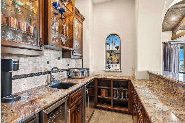 19557 Fortuna Del Este, Elfin Forest, CA 92029