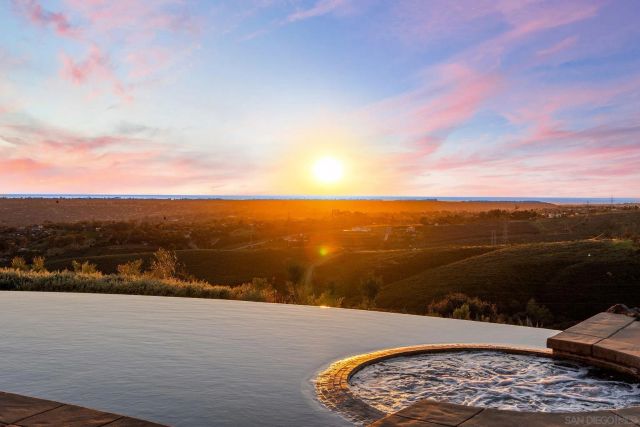 19557 Fortuna Del Este, Elfin Forest, CA 92029