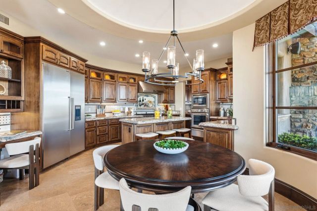 19557 Fortuna Del Este, Elfin Forest, CA 92029