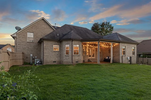 101 Ashfield Ct, White House, TN 37188