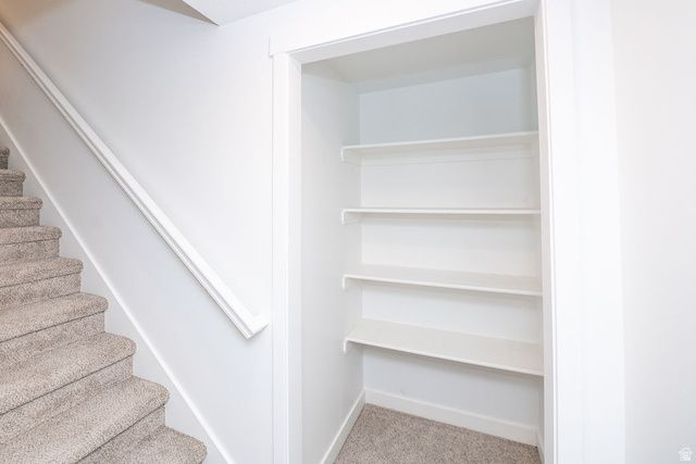 641 S PLUM CREEK LN, Ogden, UT 84404