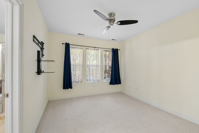 1624 W Grace Street 1, Chicago, IL 60613