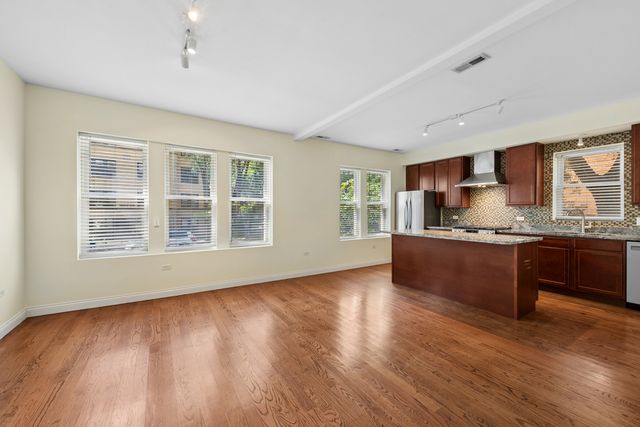 1624 W Grace Street 1, Chicago, IL 60613