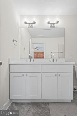 11305 MAPLEVIEW DR, Silver Spring, MD 20902