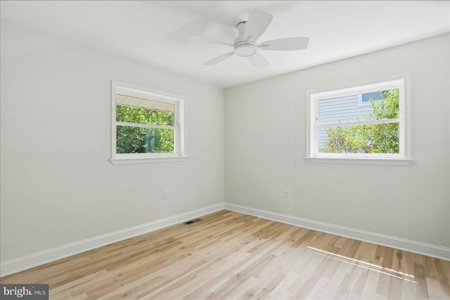 11305 MAPLEVIEW DR, Silver Spring, MD 20902
