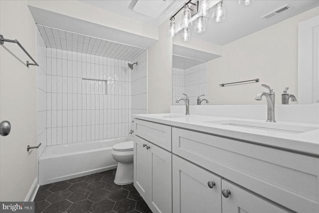 11305 MAPLEVIEW DR, Silver Spring, MD 20902