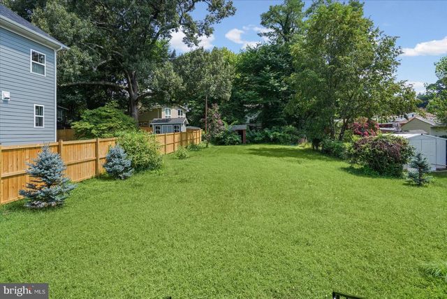 11305 MAPLEVIEW DR, Silver Spring, MD 20902
