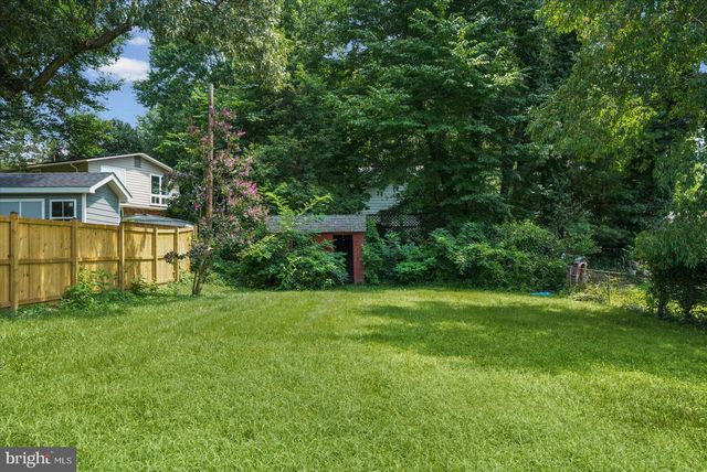 11305 MAPLEVIEW DR, Silver Spring, MD 20902