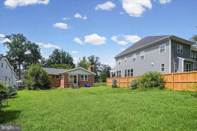 11305 MAPLEVIEW DR, Silver Spring, MD 20902