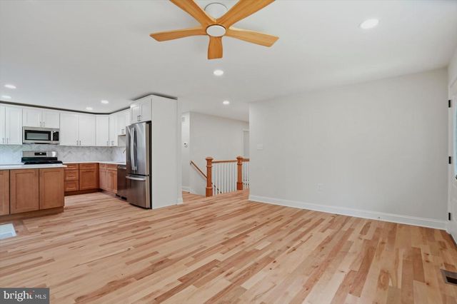 11305 MAPLEVIEW DR, Silver Spring, MD 20902