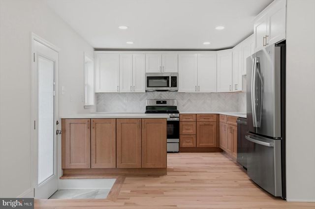 11305 MAPLEVIEW DR, Silver Spring, MD 20902