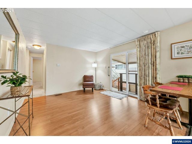 1800 Lakewood Ct 24, Eugene, OR 97402