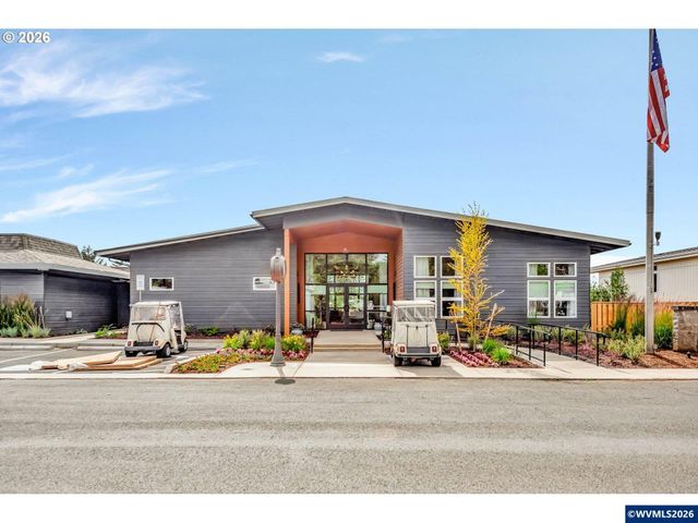 1800 Lakewood Ct 24, Eugene, OR 97402