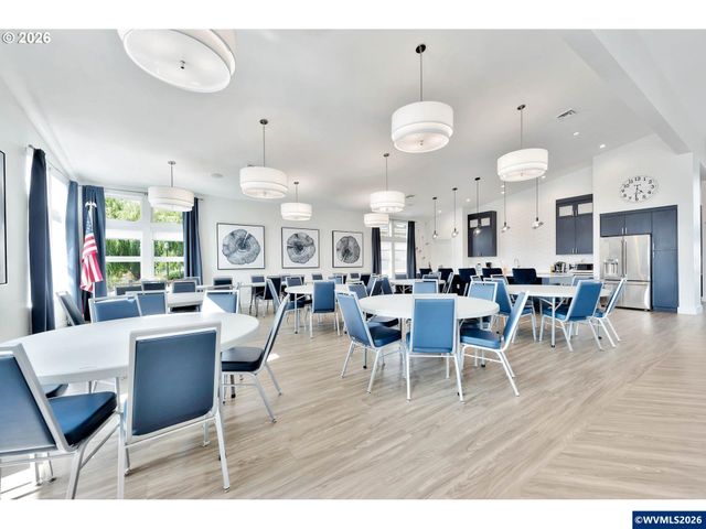 1800 Lakewood Ct 24, Eugene, OR 97402