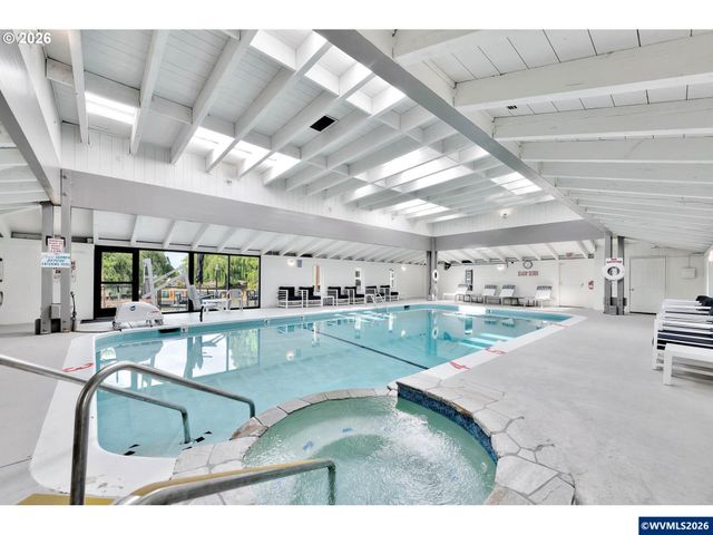 1800 Lakewood Ct 24, Eugene, OR 97402