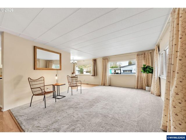 1800 Lakewood Ct 24, Eugene, OR 97402