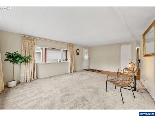 1800 Lakewood Ct 24, Eugene, OR 97402