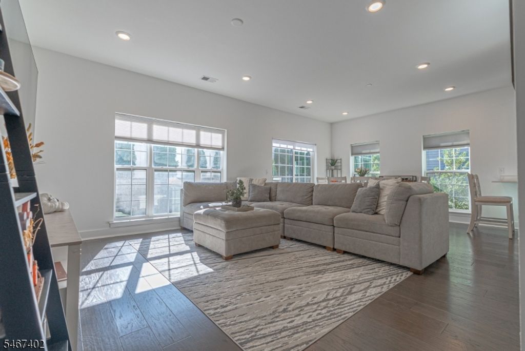 49 Harvest Way, Little Falls Twp., NJ 07424 — photo 3