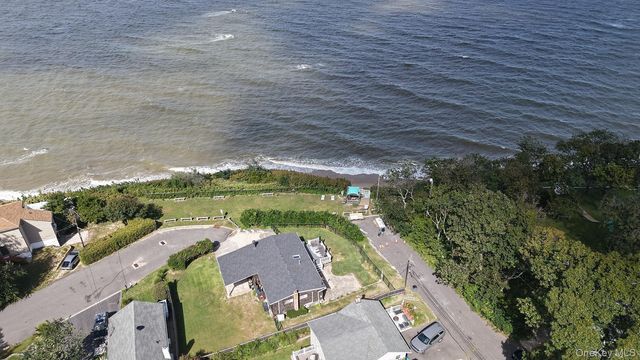 11 Urbans Road, Sound Beach, NY 11789