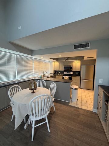 8112 Northboro Court 12B, West Palm Beach, FL 33406