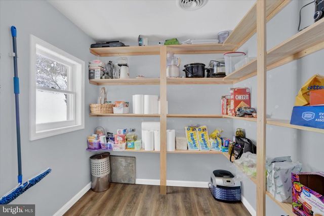 1734 HAMETOWN RD, Glen Rock, PA 17327